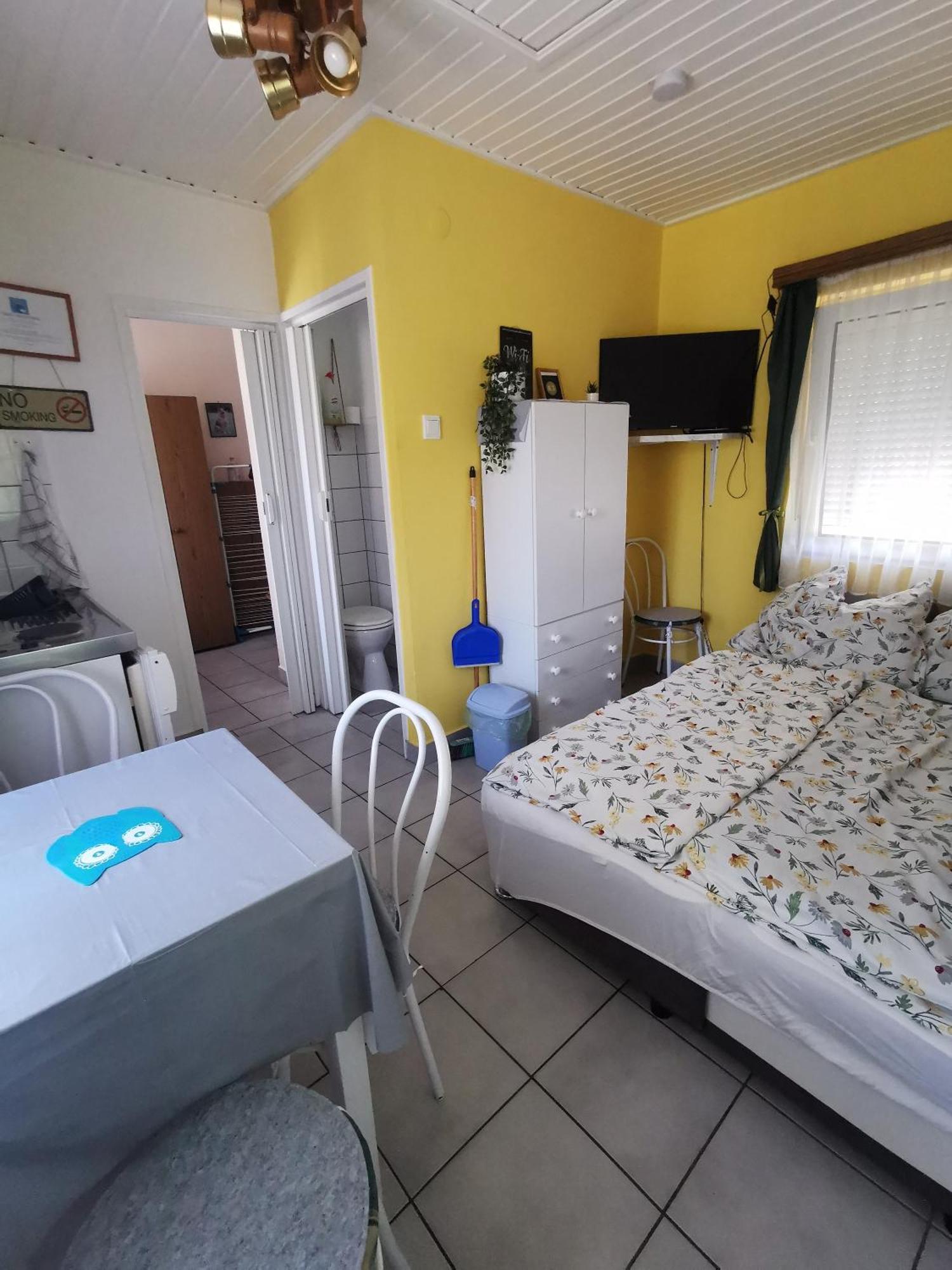 Oazis Apartman Szántód Chambre photo